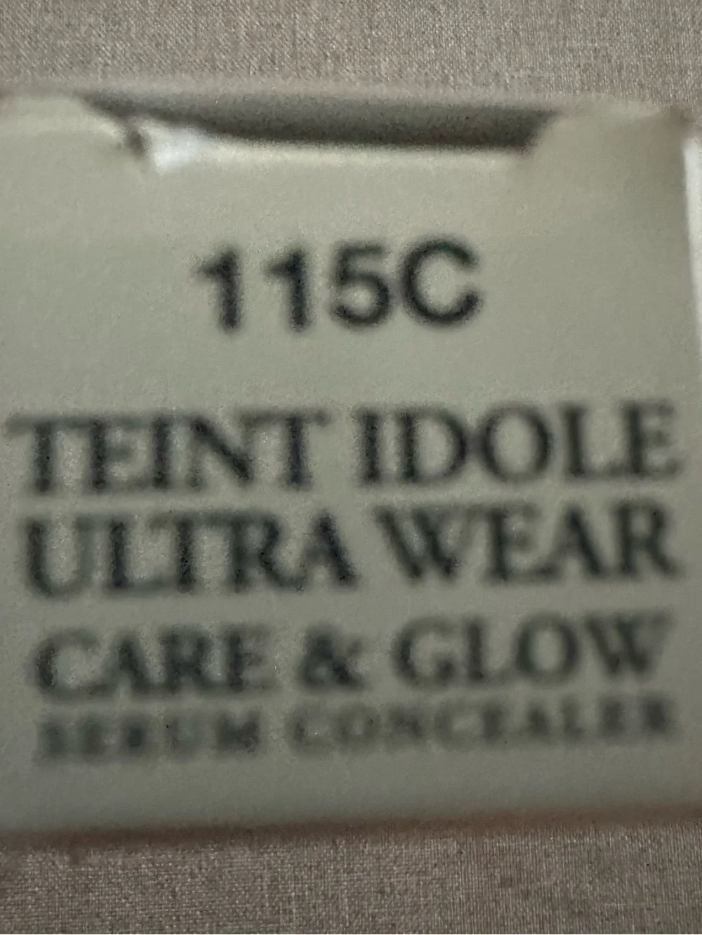 Lancôme Teint Idole Ultra Wear Care & Glow Serum Concealer in shade 115C